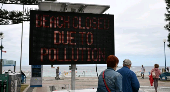 Sydney Beaches Shocked by Foul-Smelling Black Balls, Revealed as Polluted “Mini Fatbergs”