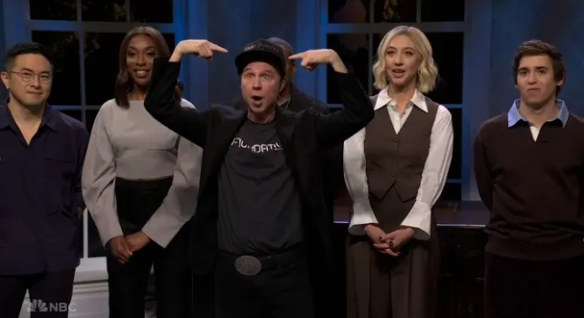 SNL Cast Makes Lighthearted Appeal to Trump in Post-Election Cold Open