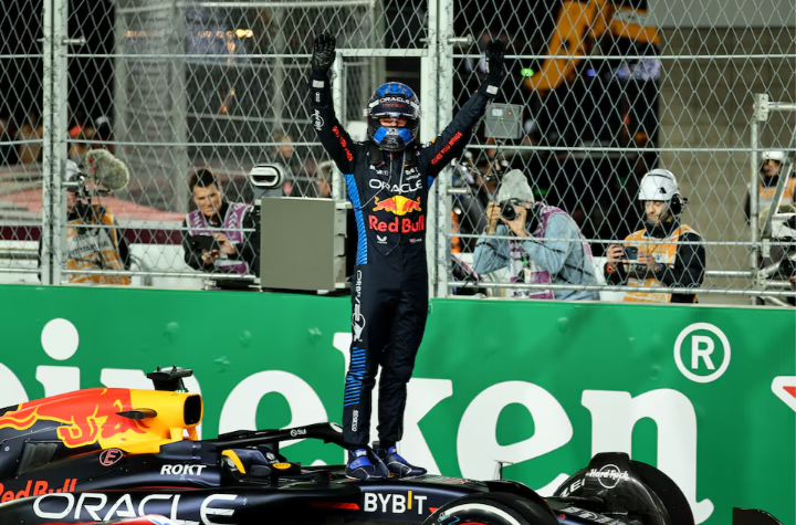 Verstappen Clinches Historic Fourth F1 Title as Mercedes Reigns in Las Vegas